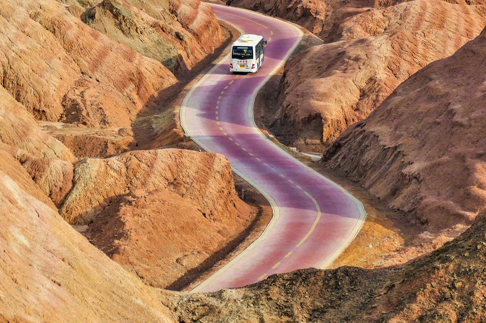7-Bus-Companies-Killing-It-on-Instagram